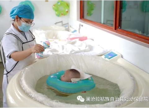 游呀游呀！游出宝宝好身体！