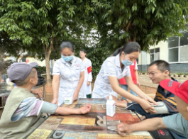 传递温暖 健康相伴丨澜沧县妇幼保健院到社会福利院开展义诊活动